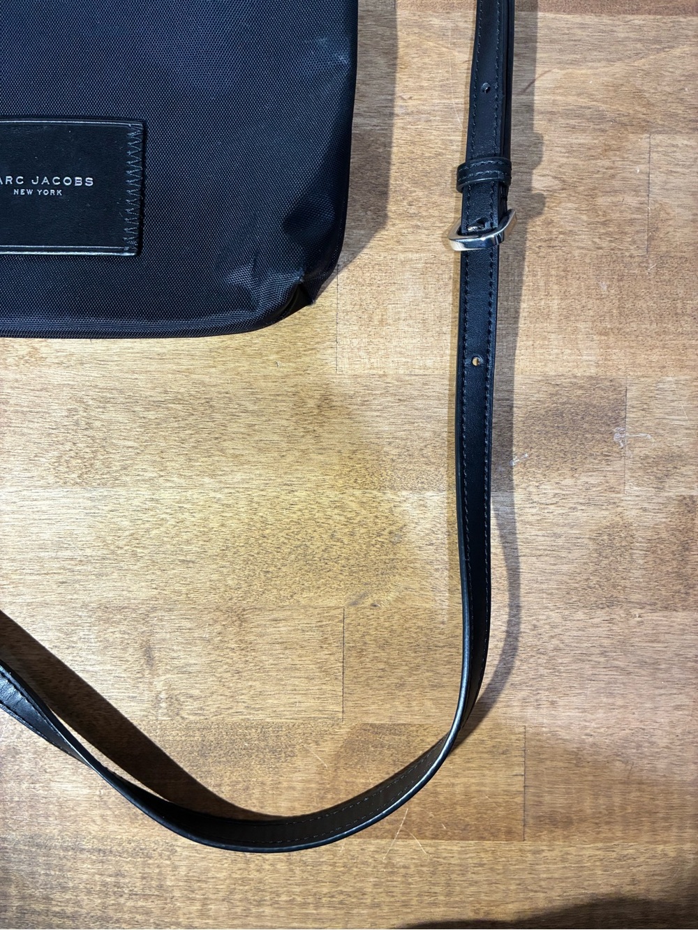 Marc Jacobs Black Nylon Crossbody Bag Adjustable Leather Strap 2 Zip Pockets - Picture 3 of 8